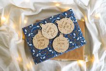 Load image into Gallery viewer, Christmas gift tag set of four